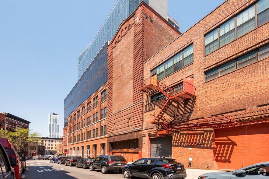 Primary Photo Of 439-449 W 127th St, New York Office For Lease
