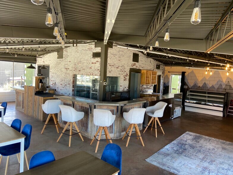 More Photos Of 125 N Washington Ave, Newport Freestanding For Sale