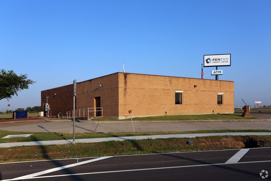 More Photos Of 2141 Tuloso Rd, Corpus Christi Bank For Sale