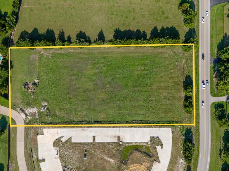 More Photos Of Country Club, Lucas Land For Sale