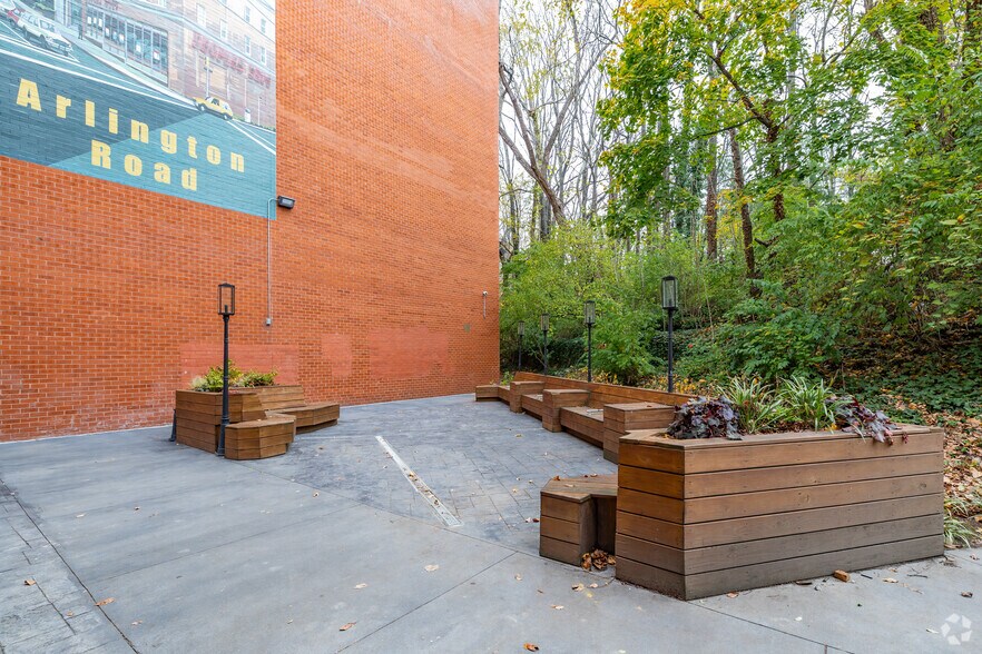 More Photos Of 6931 Arlington Rd, Bethesda Office For Lease