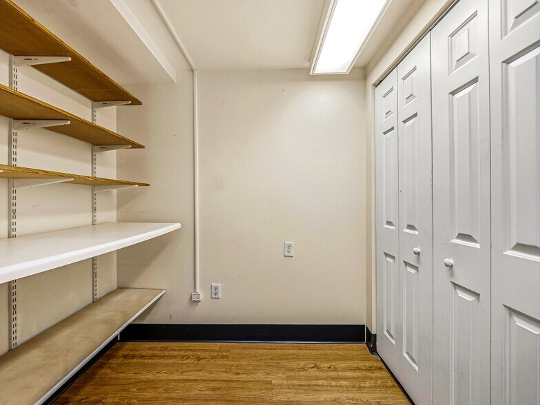 More Photos Of 64 Clingman Ave, Asheville Office For Lease