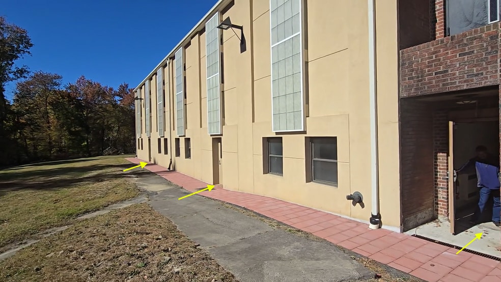 More Photos Of 2966 Crompond Rd, Yorktown Heights Schools For Lease