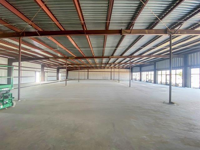 More Photos Of 1016 Calton Rd, Laredo Storefront For Lease