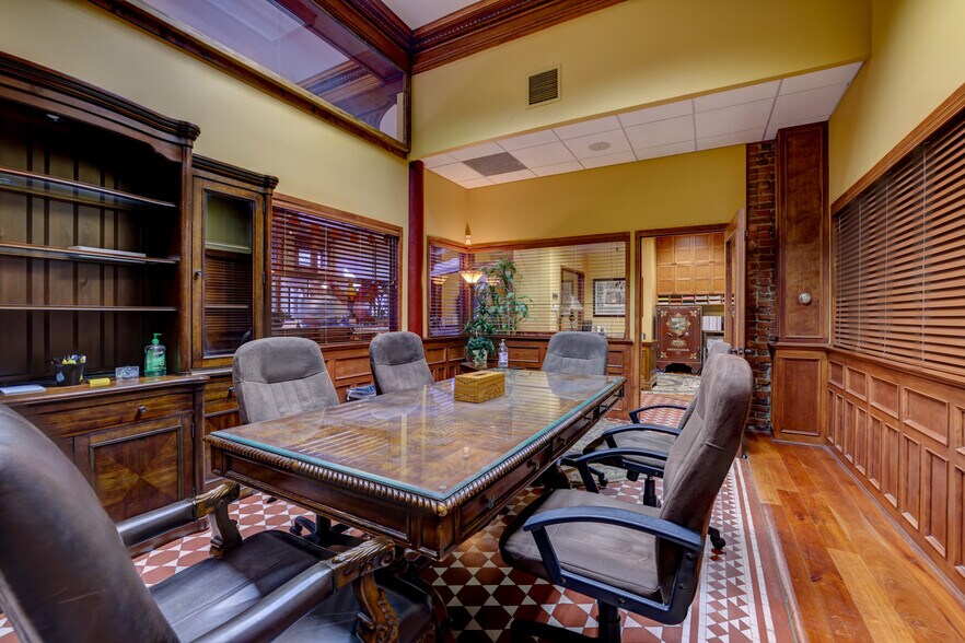 More Photos Of 128 S Tejon St, Colorado Springs Office For Lease