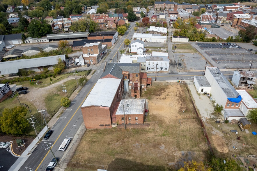 More Photos Of 125 N Market St, Petersburg Warehouse For Sale