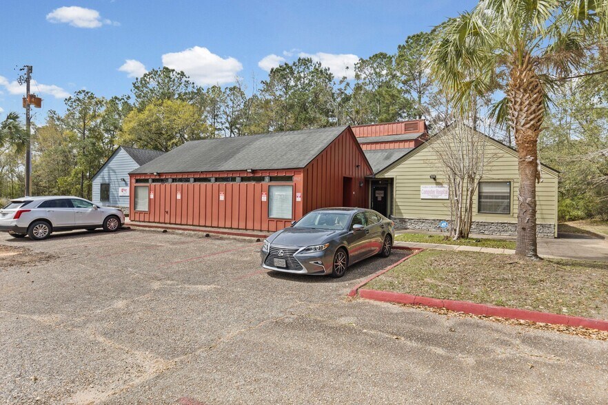 More Photos Of 3512 Godwin Ct, Mobile Medical For Sale