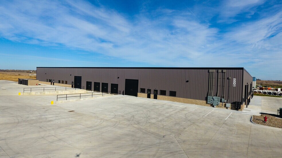 More Photos Of 2251 Shiloh Rose Pky SW, Bondurant Unknown For Lease