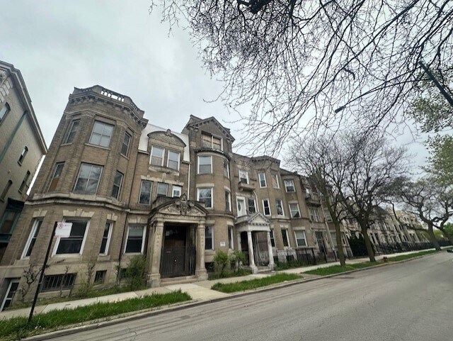 More Photos Of 4327 S King Dr, Chicago Apartments For Sale