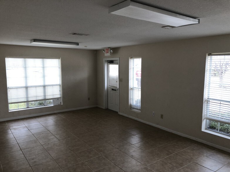 More Photos Of 2600 NASA Rd 1, Seabrook Loft Creative Space For Sale