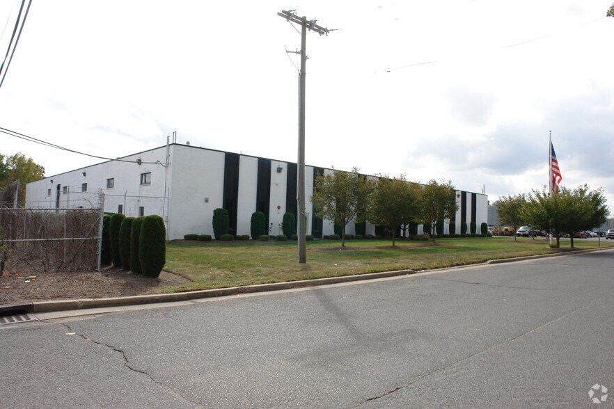 More Photos Of 104 New Era Dr, South Plainfield Warehouse For Lease