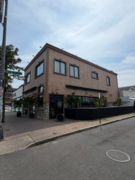 Primary Photo Of 906 W Beech St, Long Beach Storefront Retail Residential For Sale