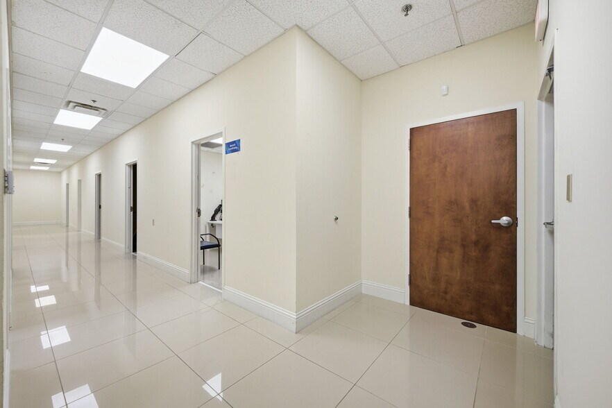More Photos Of 433 SW 10th St, Ocala Medical For Sale