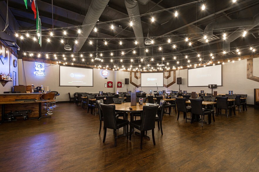 More Photos Of 3350 Unicorn Lake Blvd, Denton Restaurant For Lease