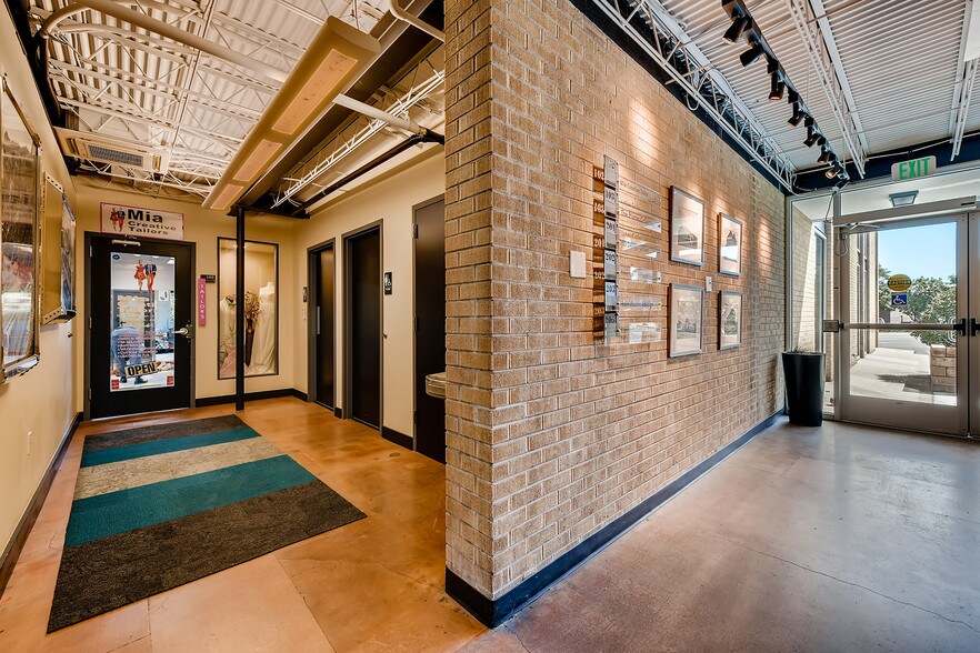 More Photos Of 2765 S Colorado Blvd, Denver Office For Lease