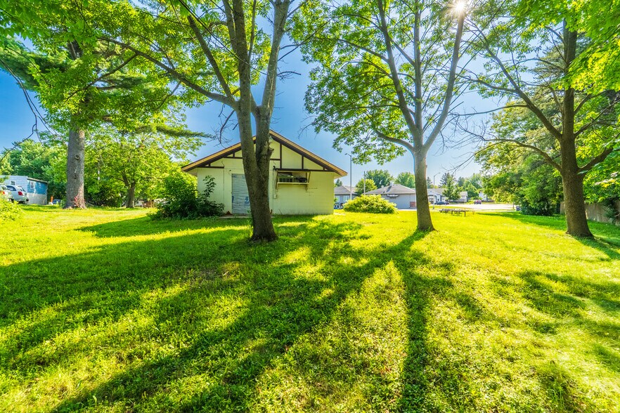 More Photos Of 1707 Merrill Ave, Wausau Freestanding For Sale