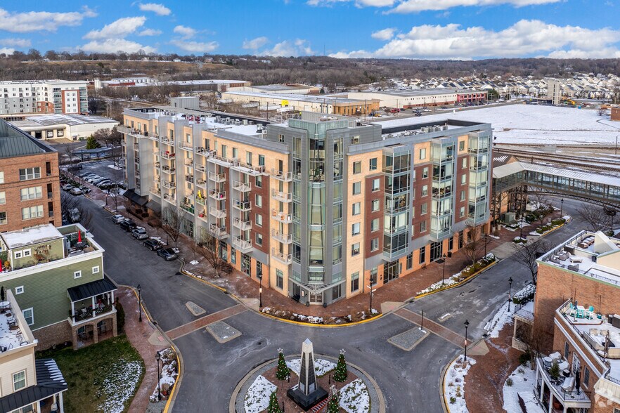 More Photos Of 4821-4845 Old Main St, Richmond Apartments For Lease