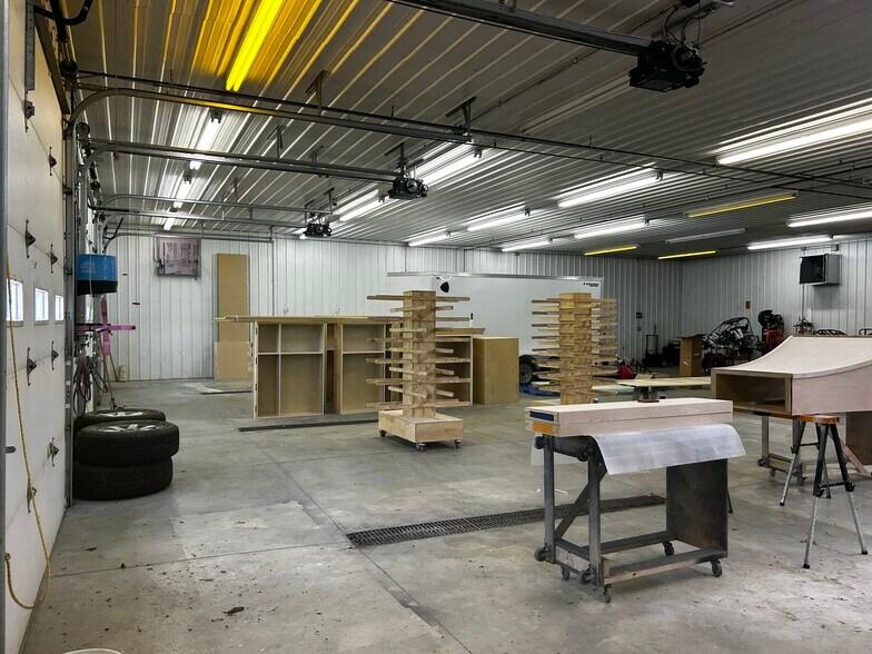 More Photos Of 1620 Riverview Dr, Kalamazoo Warehouse For Sale