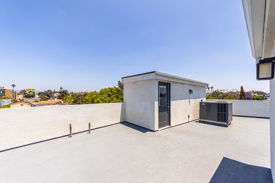 More Photos Of 2223 S Highland Ave, Los Angeles Apartments For Sale