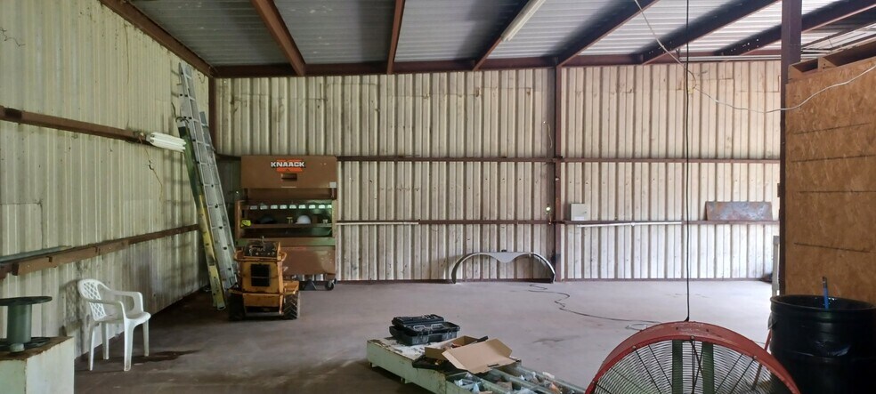 More Photos Of 4350 Highway 59 South, Shepherd Distribution For Sale