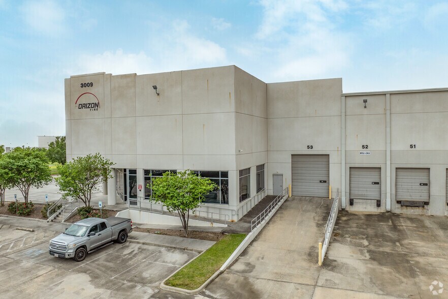 More Photos Of 3009 Pasadena Fwy, Pasadena Warehouse For Lease