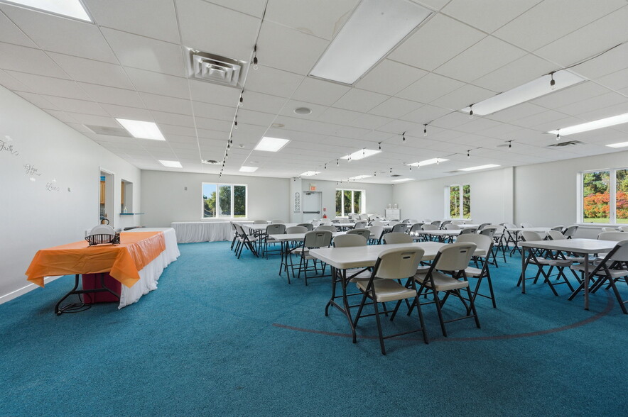 More Photos Of 2744 Red Lion Rd, Bear Religious Facility For Lease