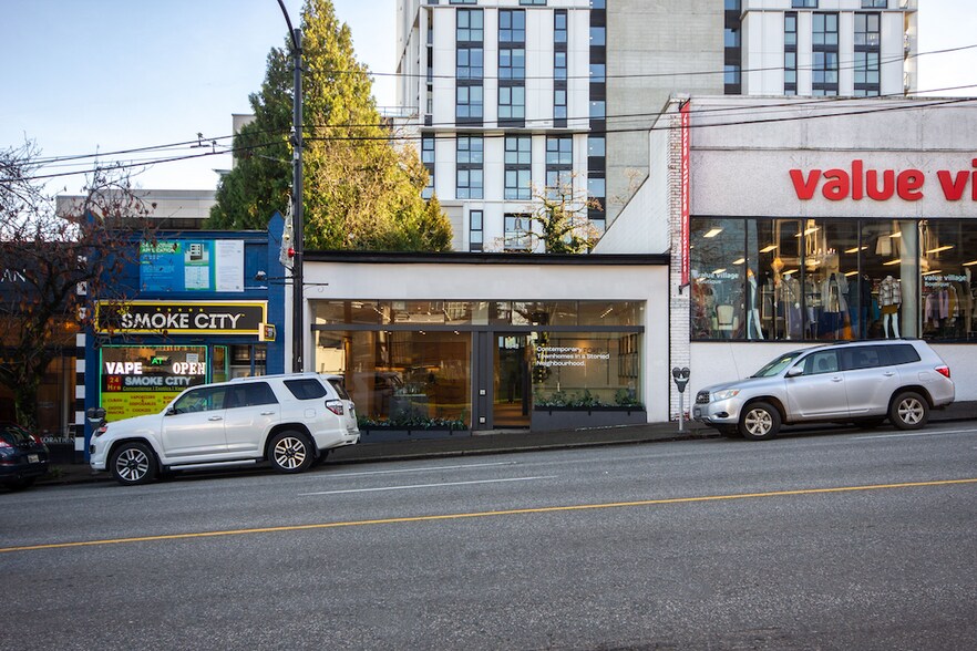 More Photos Of 2342 Granville St, Vancouver Storefront For Lease