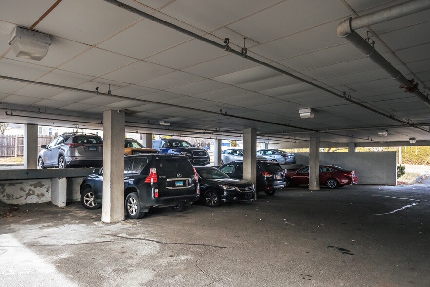 More Photos Of 239 Silas Deane Hwy, Wethersfield Medical For Lease