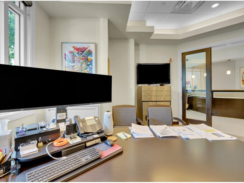 More Photos Of 2890 W State Road 84, Fort Lauderdale Office For Sale