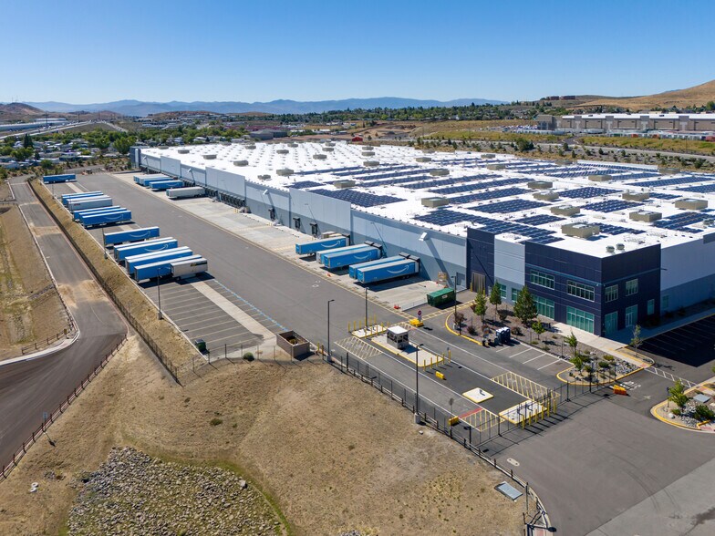 More Photos Of 8000 N Virginia St, Reno Warehouse For Lease