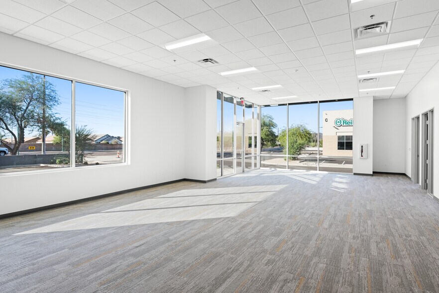 More Photos Of 2908 W Deer Valley Rd, Phoenix Warehouse For Sale