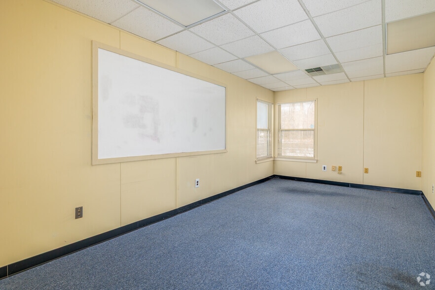 More Photos Of 100-1000 Birchfield Dr, Mount, Mount Laurel Unknown For Lease