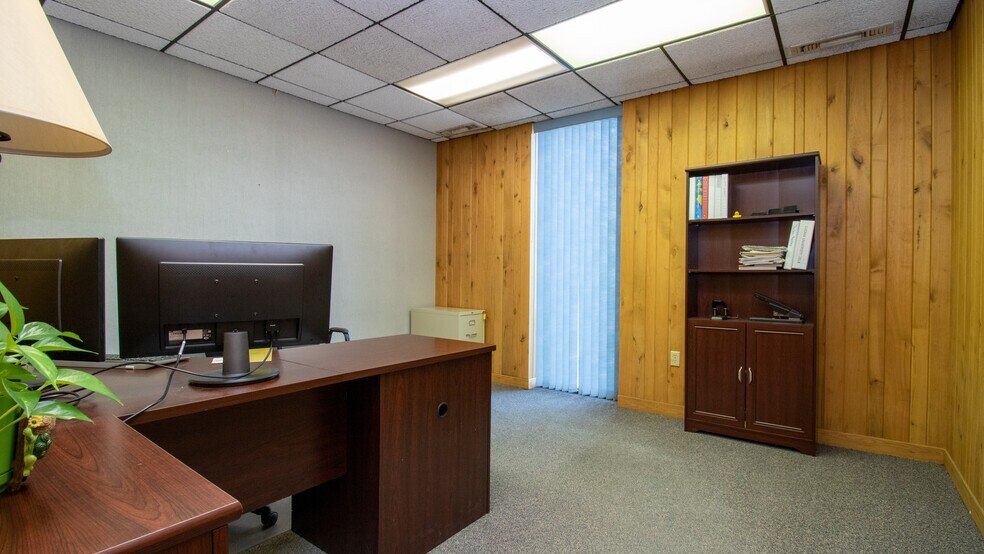 More Photos Of 214 2nd St, Brokaw Loft Creative Space For Sale
