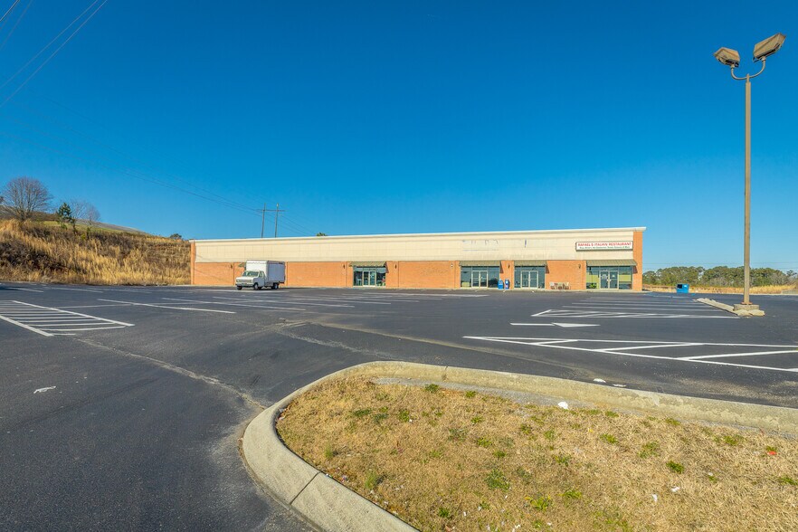 More Photos Of 150 Pearl Dr, LaFayette Restaurant For Lease