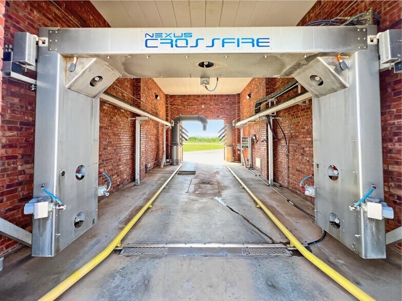 More Photos Of 509 1st St, Granite Carwash For Sale