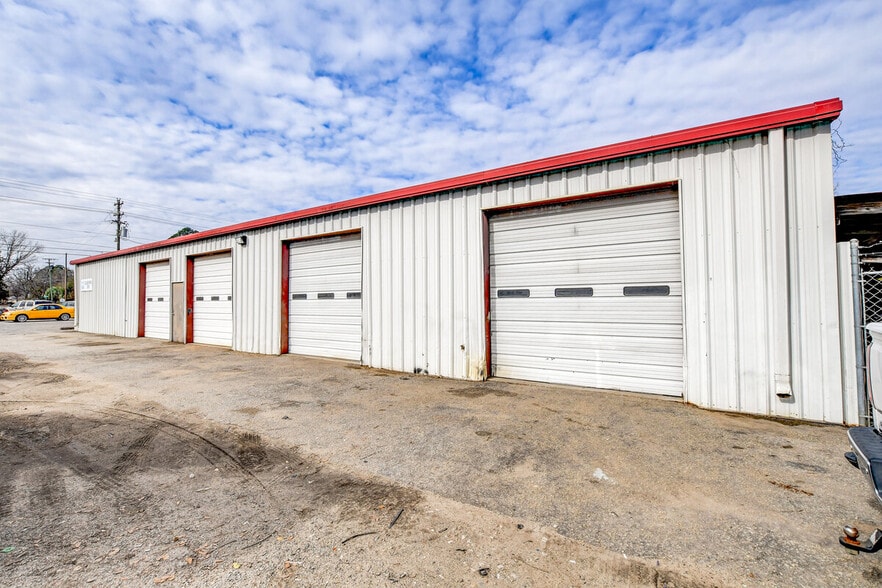 More Photos Of 1407 Charleston Hwy, Orangeburg Storefront Retail Office For Sale