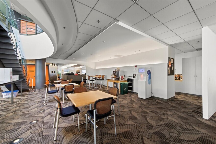 More Photos Of 1450 Veterans Blvd, Redwood City Office For Lease