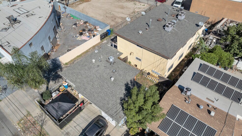 More Photos Of 11853 Hart St, North Hollywood Multifamily For Sale