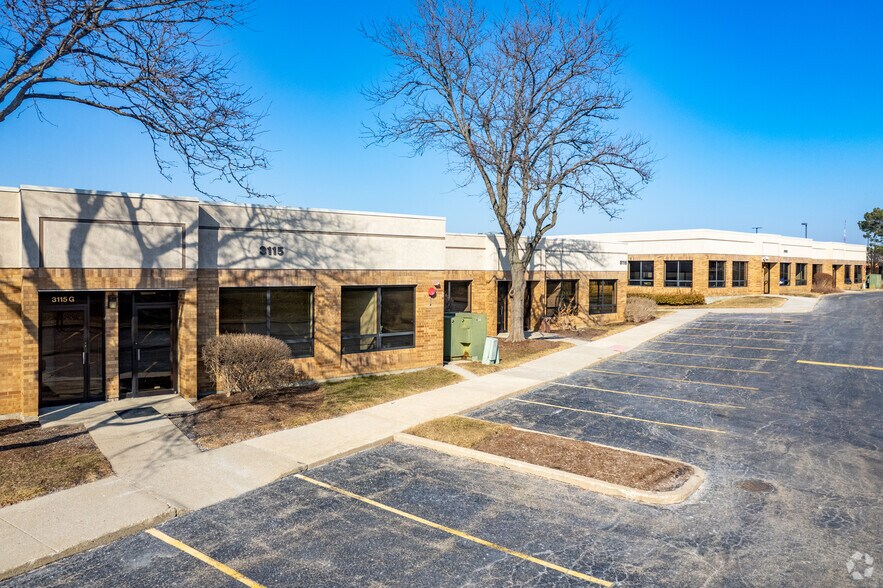 More Photos Of , Arlington Heights Office For Sale