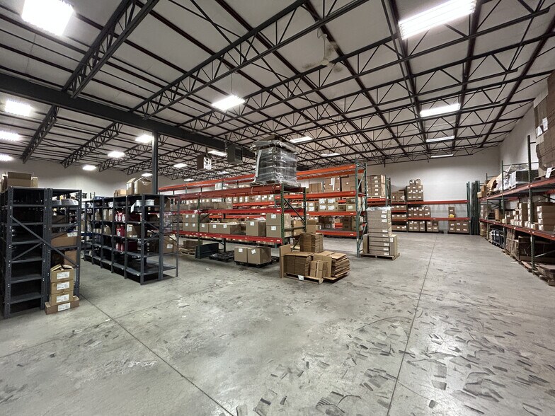 More Photos Of 355 W Boden St, Milwaukee Industrial For Sale