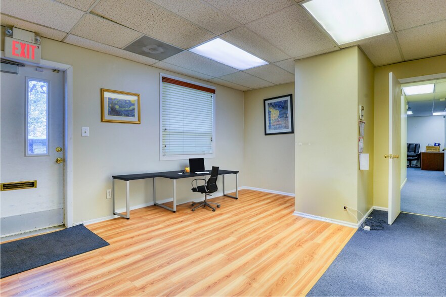 More Photos Of 214 Rt 18, East Brunswick Office For Lease