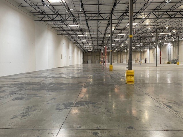 More Photos Of 9085 Moya Blvd, Reno Distribution For Lease