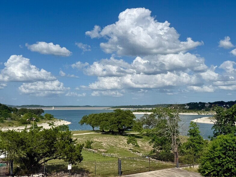 More Photos Of 2386 Colleen Dr, Canyon Lake Hotel For Sale