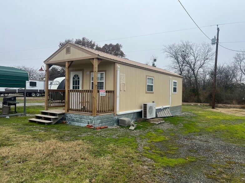 More Photos Of 4361 E Highway 3, Atoka Trailer Camper Park For Lease