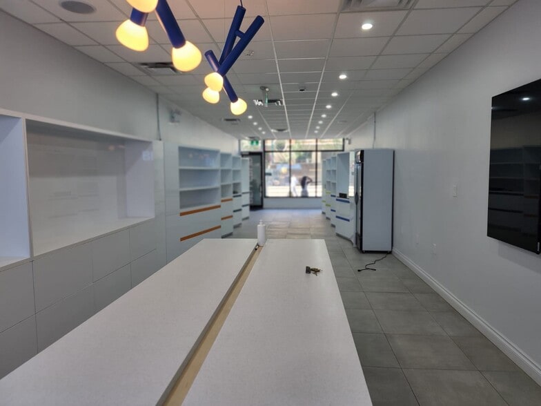 More Photos Of 127 Spadina Av, Toronto Storefront Retail Residential For Lease