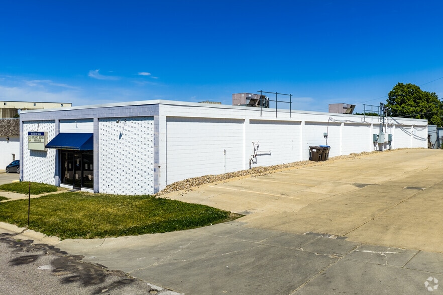 Primary Photo Of 5612 S 49th St, Lincoln Flex For Sale