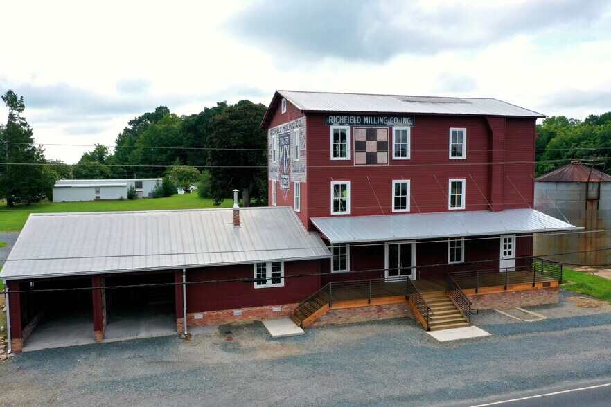 More Photos Of 303 Main St, Richfield Office Residential For Lease
