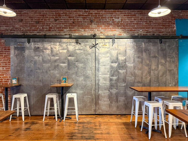 More Photos Of 226 E Main St, Walla Walla General Retail For Lease