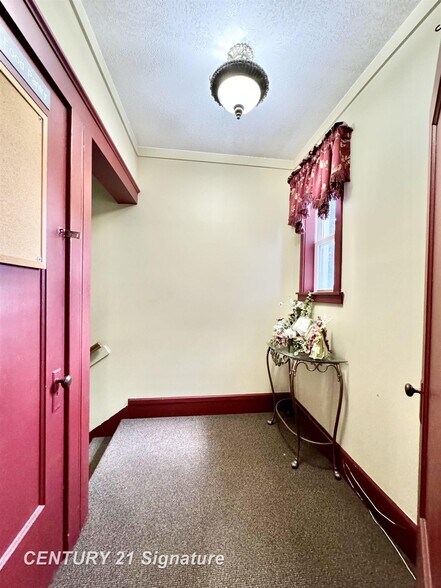 More Photos Of 1214 N Michigan Ave, Saginaw Specialty For Sale