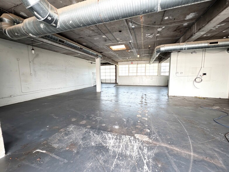 More Photos Of 448 Ralph David Abernathy Blvd, Atlanta Unknown For Lease